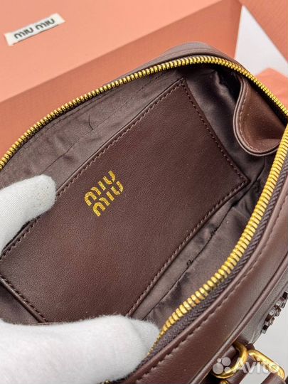 Сумка из кожи Miu Miu коричневая