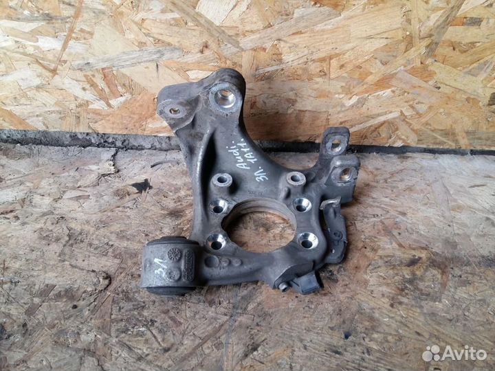 Кулак задний левый Audi A6 C6 2004-2011