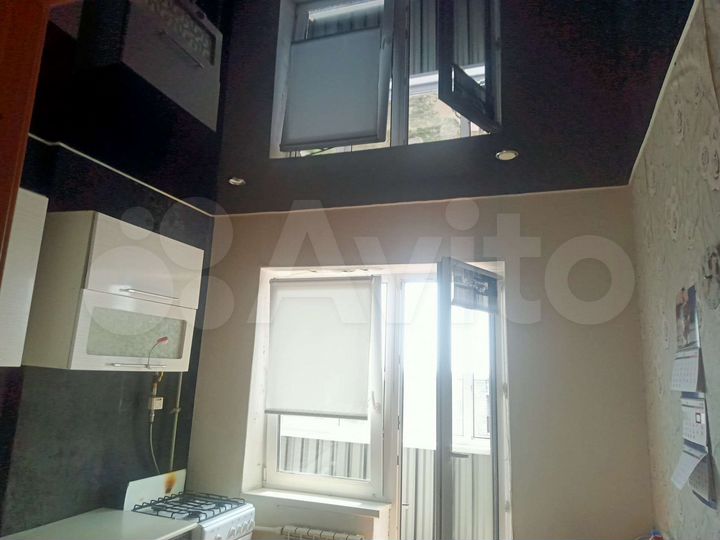 2-к. квартира, 48 м², 3/3 эт.