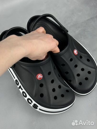 Шлепки Crocs мужские черные