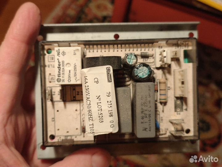 Духовой шкаф Ariston, в ремонт