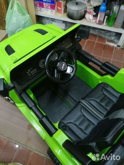 Детский электромобиль jeep