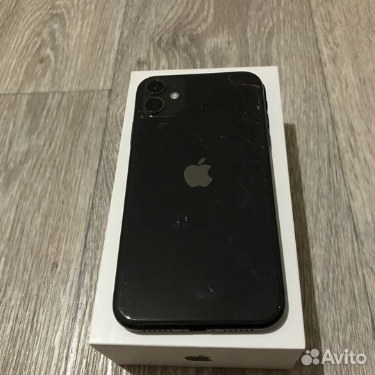 iPhone 11, 64 ГБ
