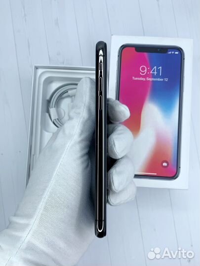 iPhone X, 64 ГБ