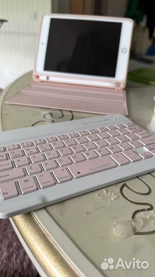 Чехол с клавиатурой на iPad mini 5