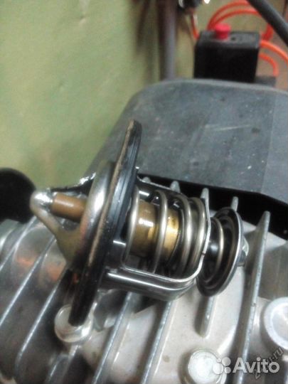 Термостат Mitsubishi XL