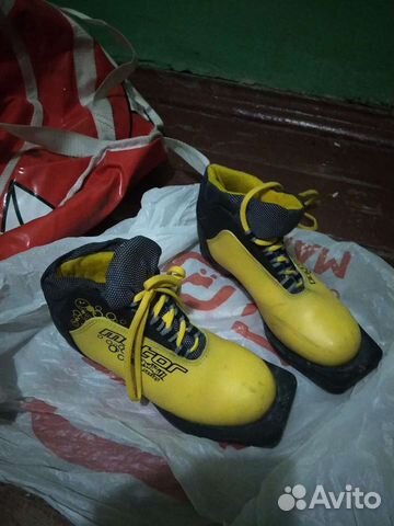 Лыжные ботинки