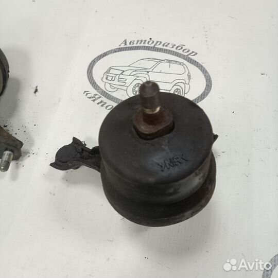 Подушка двигателя правая Lexus RX 300 330 350 400