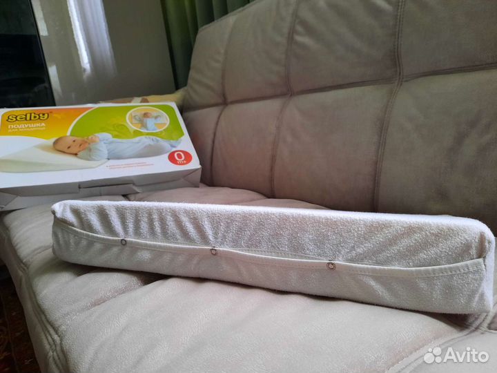 Подушка для младенцев Selby против срыгиваний