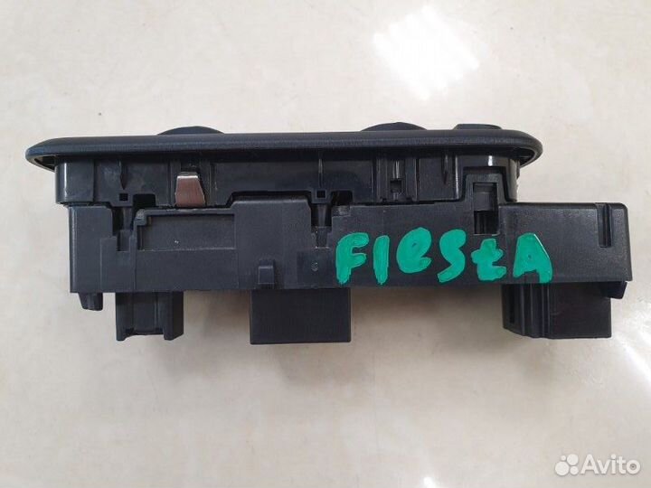 Блок управления стеклоподъемниками Ford Fiesta CB1