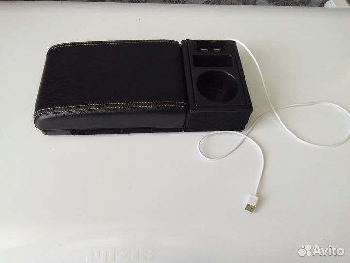 Подлокотник