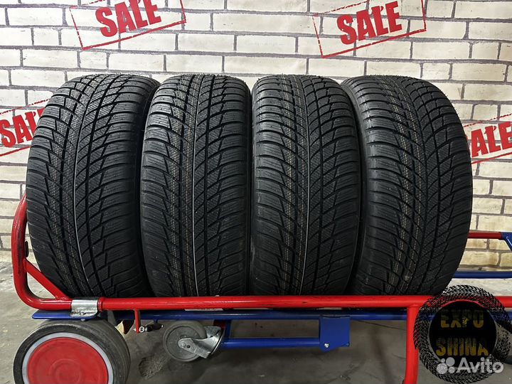 Bridgestone Blizzak LM-001 245/45 R19