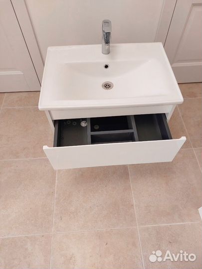 Подвесная тумба с раковиной 60 см