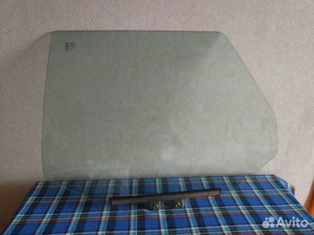 Стекло боковое