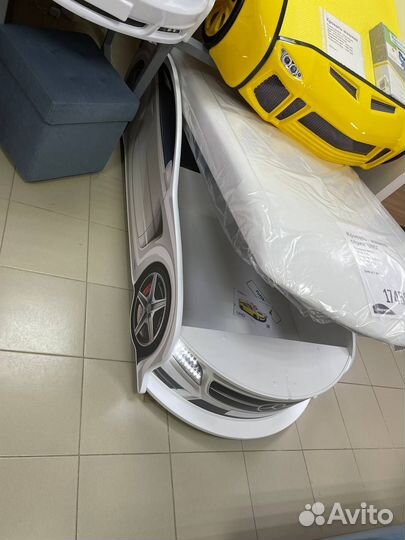 Детская кровать машина 