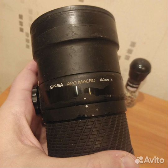Объектив Sigma 180mm 2.8 APO AF Macro на Sony
