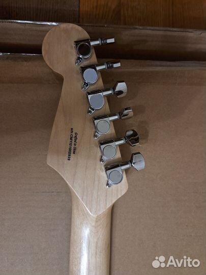 Электрогитара Fender Squier MM Stratocaster HT