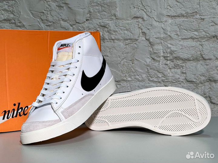 Nike Blazer Mid 77 Black White