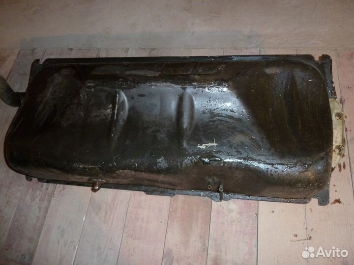 Бензобак, топливный датчик на Mercedes Benz W123