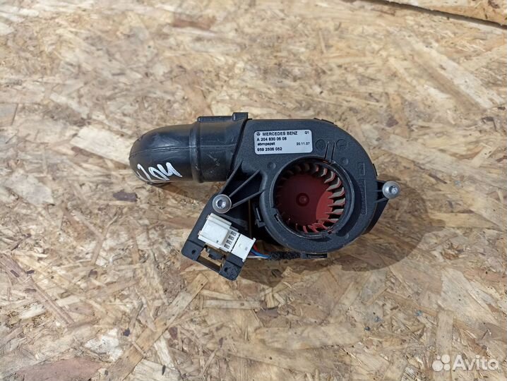 Радиальный вентилятор Mercedes W204