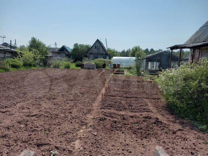 Дом 20 м² на участке 8 сот.