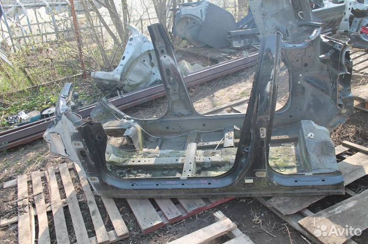 Порог левый Nissan Teana J32