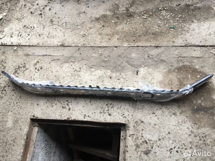 Усилитель переднего бампера W210 mercedes-benz