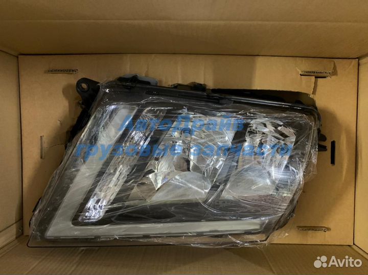 Фара головная правая Вольво FH4 FM4 22239217