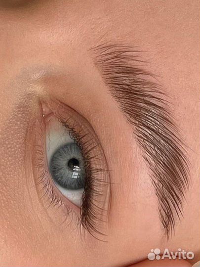 Модель на ламинирование ресниц и бровей