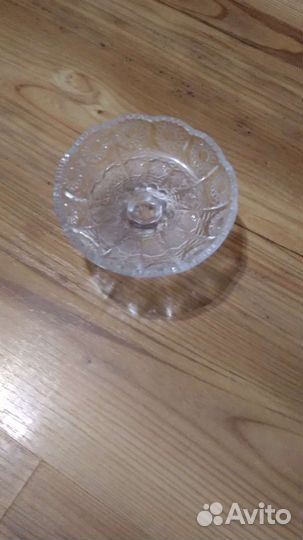 Конфетница на ножке стекло