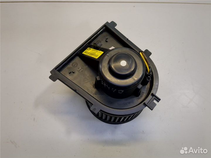 Двигатель отопителя Volkswagen Golf 4, 2001