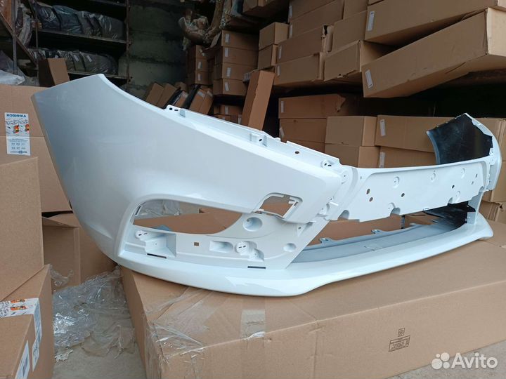 Бампер передний Лада Веста белый (ледниковый)