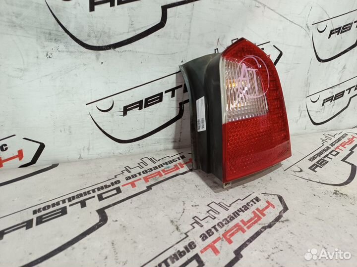 Фонарь volvo V70 XC70 BW BZ 1 модель правый 30698984 NA6469