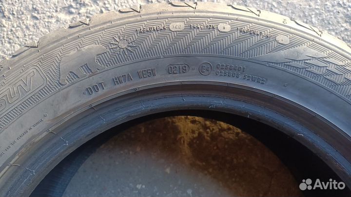 Gislaved Nord Frost V 235/55 R17 99V