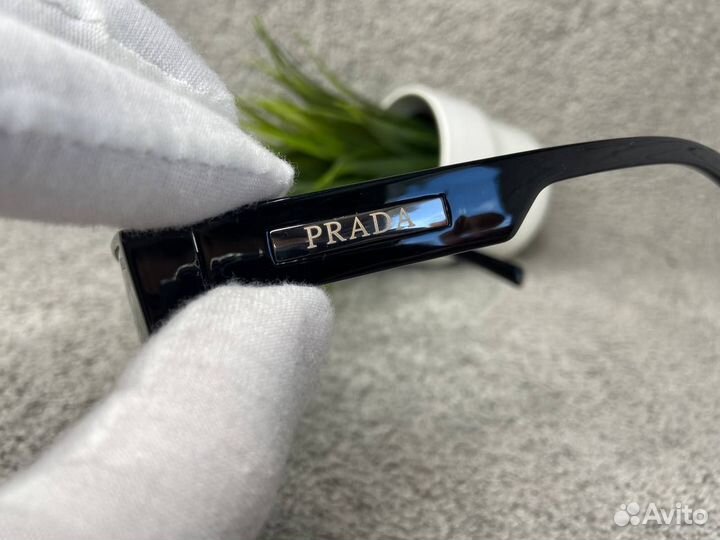 Солнцезащитные очки мужские Prada
