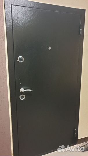 Дверь входная металлическая