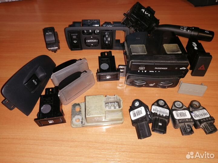 Датчик abs toyota avensis 25 corolla 12