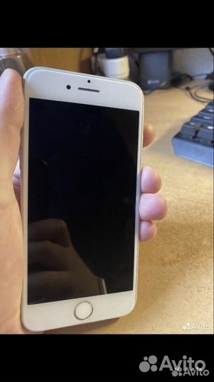 Телефон iPhone 7
