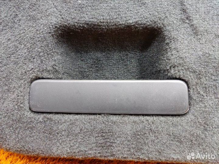 Обшивка двери багажника Volvo Xc60 DZ44 B4204T6