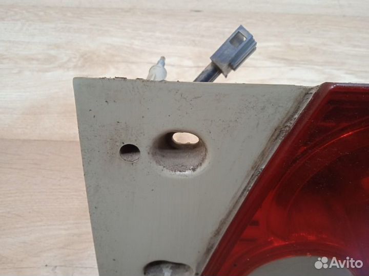 Фонарь задний внутренний правый задний правый