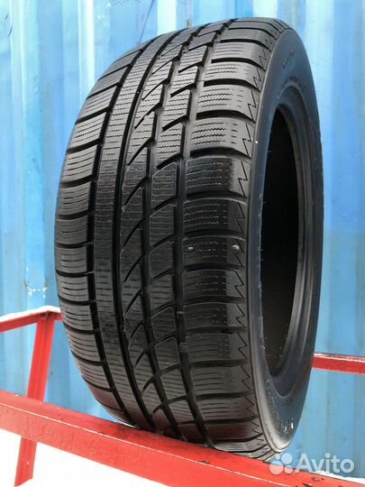 Hankook IceBear W300 215/55 R16