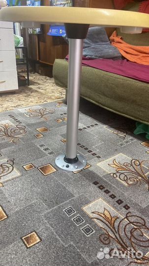 Столик для лодки или яхты