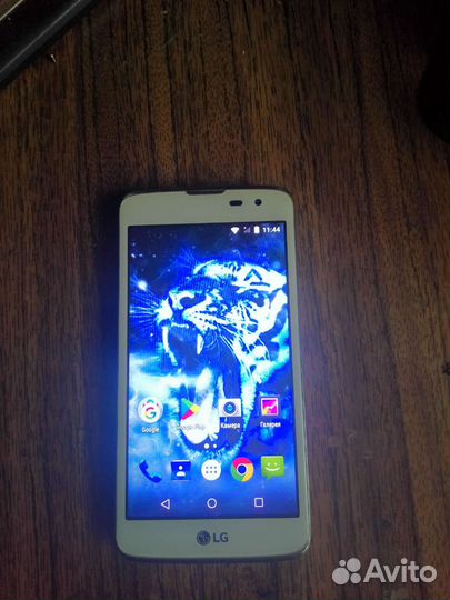 Телефон LG k7