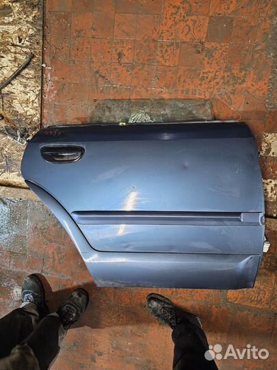 Дверь задняя правая subaru outback b13