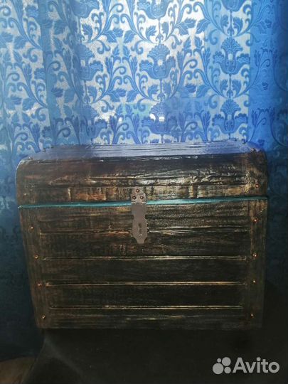 Сундук декоративный