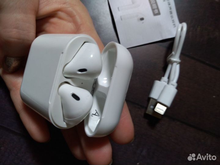 Беспроводные наушники i9s TWS новые белые