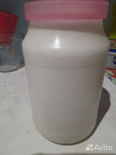 Молоко козье домашнее