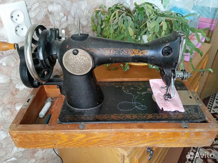 Швейная машинка подольская ручная
