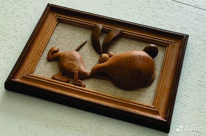 Фигурное декоративное панно из дерева 