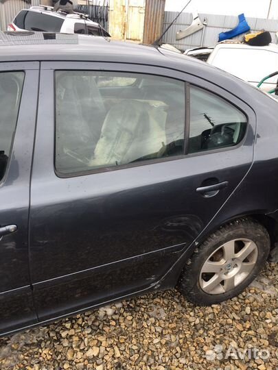 Skoda octavia a5 задняя дверь